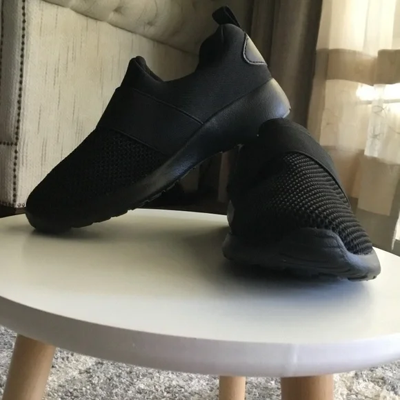 NEW Black Running Slip On Shoes - Picture 4 of 7